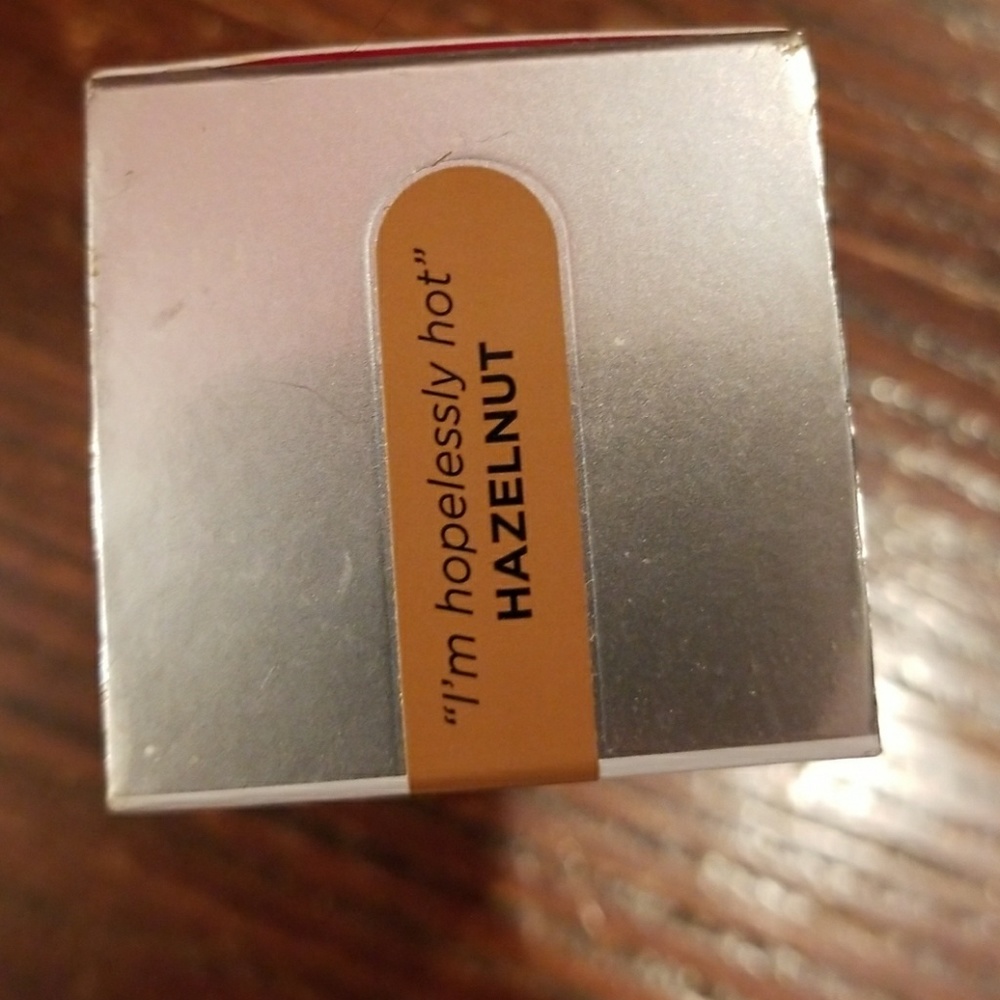 Benefit Hello Flawless foundation